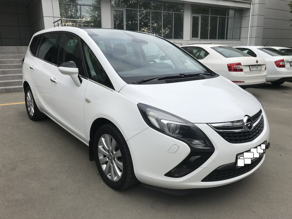 Аренда Opel Zafira #1828 в аэропорту Симферополя, Крым TakeCars.com