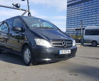 Frontvisning af en udlejnings Mercedes-Benz Vito i Tbilisi, Georgien ✓ Bil #380. ✓ Automatisk TM ✓ 2 anmeldelser.