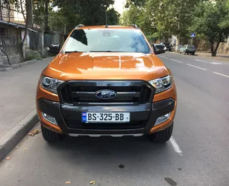 Vista frontal de um aluguel Ford Ranger em Tbilisi, Geórgia ✓ Carro #591. ✓ Transmissão Automático TM ✓ 3 avaliações.