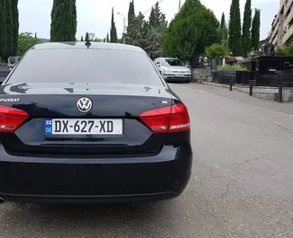 Prenájom auta Volkswagen Passat 2014 v v Gruzínsku, s vlastnosťami ✓ palivo Benzín a výkon 170 koní ➤ Od 110 GEL za deň.