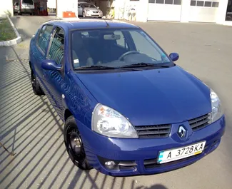 Přední pohled na pronájem Renault Symbol v Burgasu, Bulharsko ✓ Auto č. 398. ✓ Převodovka Manuální TM ✓ Recenze 1.