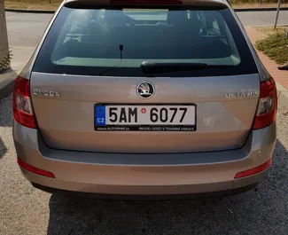 Najem avtomobila Skoda Octavia Combi 2016 v na Češkem, z značilnostmi ✓ gorivo Dizel in 105 konjskih moči ➤ Od 81 EUR na dan.
