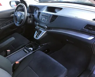 Honda CR-V 2015 için kiralık Benzin 2,4L motor, Tiflis'te.