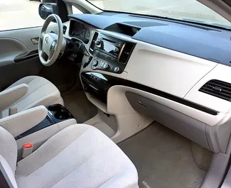Benzinas 3,5L variklis Toyota Sienna 2015 nuomai Tbilisyje.