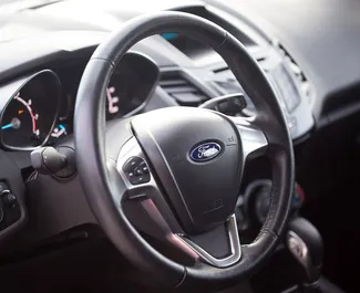 Ford Fiesta 2016 için kiralık Benzin 1,6L motor, Budva'da.