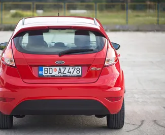 Pronájem auta Ford Fiesta 2016 v Černé Hoře, s palivem Benzín a výkonem 105 koní ➤ Cena od 17 EUR za den.