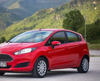 Frontvisning af en udlejnings Ford Fiesta i Budva, Montenegro ✓ Bil #1052. ✓ Automatisk TM ✓ 3 anmeldelser.