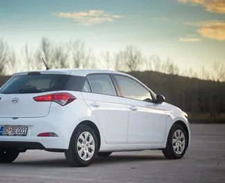 Hyundai i20 – samochód kategorii Ekonomiczny, Komfort na wynajem w Czarnogórze ✓ Depozyt 100 EUR ✓ Ubezpieczenie: OC, CDW, SCDW, FDW, Pasażerowie, Od Kradzieży, Zagranica.