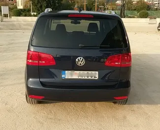 Volkswagen Touran vuokraus. Mukavuus, Tila-auto auto vuokrattavana Montenegrossa ✓ Vakuusmaksu 400 EUR ✓ Vakuutusvaihtoehdot: TPL, CDW, SCDW, FDW, Varkaus, Ulkomailla.