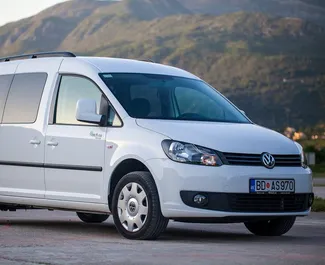 Frontvisning af en udlejnings Volkswagen Caddy Maxi i Budva, Montenegro ✓ Bil #1111. ✓ Automatisk TM ✓ 3 anmeldelser.