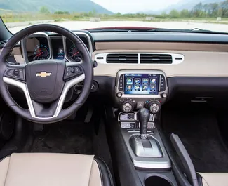 تأجير سيارة Chevrolet Camaro Cabrio رقم 1115 بناقل حركة أوتوماتيكي في في بودفا، مجهزة بمحرك 3,6 لتر ➤ من نيكولا في في الجبل الأسود.