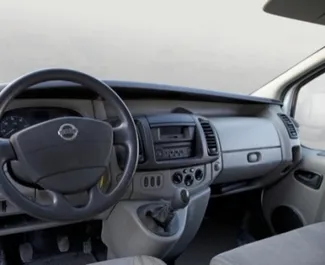 Μπροστινή όψη ενοικιαζόμενου Nissan Primaster στην Κρήτη, Ελλάδα ✓ Αριθμός αυτοκινήτου #1095. ✓ Κιβώτιο ταχυτήτων Χειροκίνητο TM ✓ 0 κριτικές.