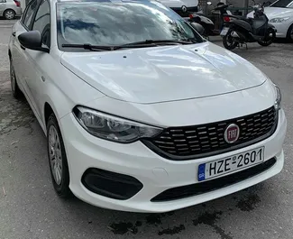 Kiralık bir Fiat Tipo Girit'te, Yunanistan ön görünümü ✓ Araç #1259. ✓ Manuel TM ✓ 0 yorumlar.