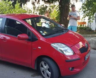 Noleggio auto Toyota Yaris 2010 in Montenegro, con carburante Diesel e 90 cavalli di potenza ➤ A partire da 16 EUR al giorno.