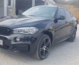 Frontvisning af en udlejnings BMW X6 i Bar, Montenegro ✓ Bil #997. ✓ Automatisk TM ✓ 0 anmeldelser.