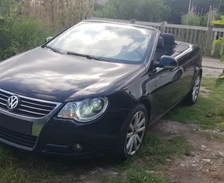 A Volkswagen Eos beltere bérlésre Montenegróban. Nagyszerű 4-üléses autó Automatikus váltóval.