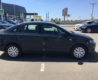 Noleggio Volkswagen Polo Sedan. Auto Economica, Comfort per il noleggio in Crimea ✓ Cauzione di Deposito di 10000 RUB ✓ Opzioni assicurative RCT, CDW, Furto, All'estero.