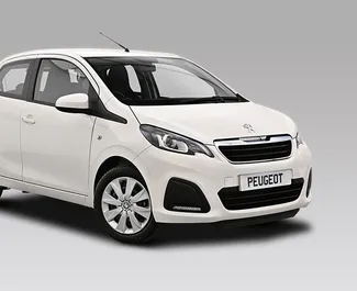 واجهة أمامية لسيارة إيجار Peugeot 108 في على رودس, اليونان ✓ رقم السيارة 1457. ✓ ناقل حركة أوتوماتيكي ✓ تقييمات 0.