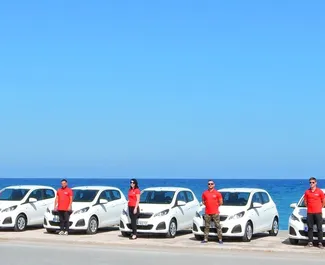 Prenájom auta Peugeot 108 2019 v v Grécku, s vlastnosťami ✓ palivo Benzín a výkon 68 koní ➤ Od 50 EUR za deň.