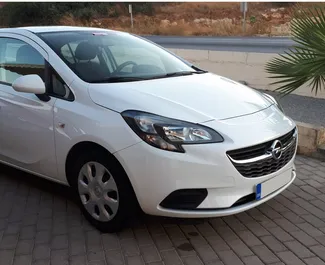 Vista frontal de um aluguel Opel Corsa sobre Rodes, Grécia ✓ Carro #1482. ✓ Transmissão Manual TM ✓ 0 avaliações.
