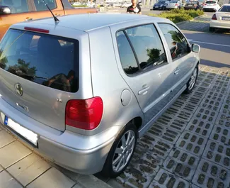 Vista frontal de um aluguel Volkswagen Polo em Burgas, Bulgária ✓ Carro #1642. ✓ Transmissão Automático TM ✓ 0 avaliações.