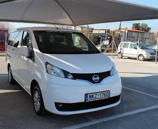 Najem avtomobila Nissan Evalia #1717 z menjalnikom Priročnik v na letališču v Solunu, opremljen z motorjem 1,5L ➤ Od Anna v v Grčiji.