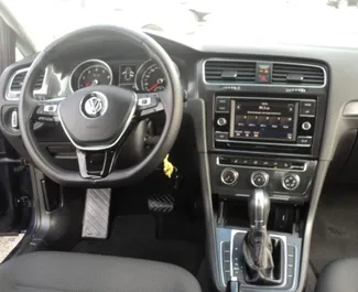 إيجار Volkswagen Golf 7. سيارة الاقتصاد, الراحة للإيجار في في بلغاريا ✓ إيداع 250 EUR ✓ خيارات التأمين TPL, CDW, إف دي دبليو, السرقة, في الخارج.