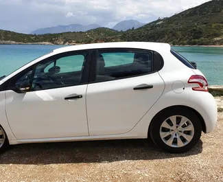 Peugeot 208 2016 tilgængelig til leje på Kreta, med ubegrænset kilometertæller grænse.