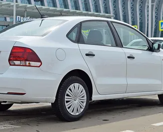 租车 Volkswagen Polo Sedan #1798 Automatic 在 在辛菲罗波尔机场，配备 1.6L 发动机 ➤ 来自 维亚切斯拉夫 在克里米亚。