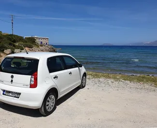 Prenájom auta Skoda Citigo 2019 v v Grécku, s vlastnosťami ✓ palivo Benzín a výkon 60 koní ➤ Od 31 EUR za deň.