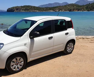تأجير سيارة Fiat Panda 2018 في في اليونان، تتميز بـ ✓ وقود البنزين وقوة 69 حصان ➤ بدءًا من 29 EUR يوميًا.