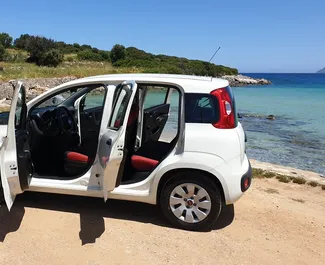Benzīns 1,2L dzinējs Fiat Panda 2018 nomai Krētā.