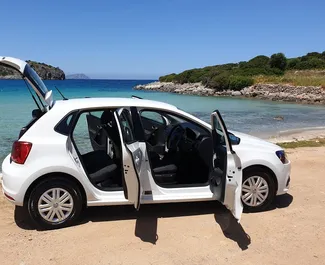 Volkswagen Polo 2018 διαθέσιμο για ενοικίαση στην Κρήτη, με όριο χιλιομέτρων απεριόριστο.