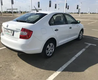 Skoda Rapid 2018 tilgjengelig for leie på Simferopol lufthavn, med 250 km/dag kilometergrense.