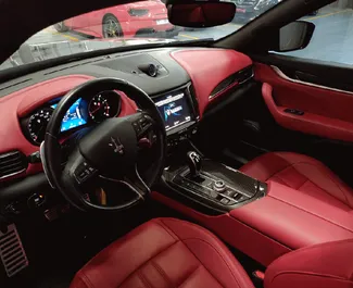 Motor Gasolina de 3,0L de Maserati Levante S 2018 para alquilar en en Dubai.