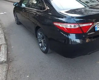 Wynajmij Toyota Camry 2016 w Gruzji. Paliwo: Benzyna. Moc: 190 KM ➤ Koszt od 130 GEL za dobę.