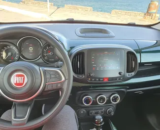 Fiat 500l 2021 autóbérlés Görögországban, jellemzők ✓ Benzin üzemanyag és 95 lóerő ➤ Napi 43 EUR-tól kezdődően.