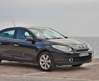 Frontvisning av en leiebil Renault Fluence i Budva, Montenegro ✓ Bil #490. ✓ Automatisk TM ✓ 10 anmeldelser.