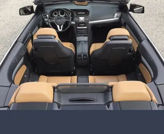 ラファイロビッチにてで利用可能なリアドライブシステム搭載のMercedes-Benz E200 Cabrio 2015。