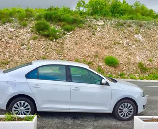 Autóbérlés Skoda Rapid #2025 Automatikus Budva városában, 1,0L motorral felszerelve ➤ Vuk-től Montenegróban.