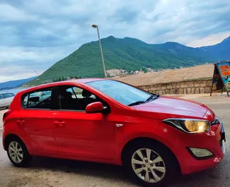 Hyundai i20 2013 auto rentimine Montenegros, sisaldab ✓ Bensiin kütust ja 74 hobujõudu ➤ Alates 22 EUR päevas.