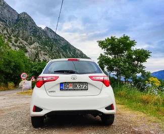 Toyota Yaris nuoma. Ekonomiškas, Komfortiškas automobilis nuomai Juodkalnijoje ✓ Depozitas 200 EUR ✓ Draudimo pasirinkimai: TPL, CDW, SCDW, Keleiviai, Vagystė, Užsienyje.