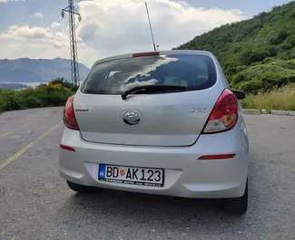 Uthyrning av Hyundai i20. Ekonomi, Komfort bil för uthyrning i Montenegro ✓ Deposition 100 EUR ✓ Försäkringsalternativ: TPL, CDW, SCDW, Passagerare, Stöld, Utomlands.