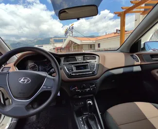 Hyundai i20 - автомобіль категорії Економ, Комфорт напрокат у Чорногорії ✓ Депозит у розмірі 150 EUR ✓ Страхування: СВУПЗ, ПСВУПЗ, Пасажири, Від крадіжки, З виїздом.