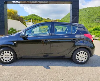 Benzin 1,4L motor af Hyundai i20 2011 til udlejning i Budva.