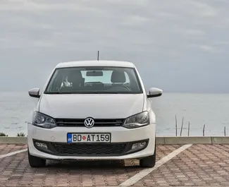 Volkswagen Polo 2014 autóbérlés Montenegróban, jellemzők ✓ Benzin üzemanyag és 100 lóerő ➤ Napi 20 EUR-tól kezdődően.