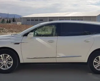 Ενοικίαση αυτοκινήτου Buick Enclave 2020 στη Γεωργία, περιλαμβάνει ✓ καύσιμο Βενζίνη και 155 ίππους ➤ Από 200 GEL ανά ημέρα.