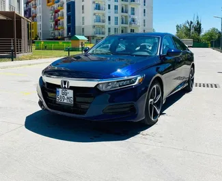 트빌리시에서, 조지아에서 대여하는 Honda Accord의 전면 뷰 ✓ 차량 번호#2055. ✓ 자동 변속기 ✓ 0 리뷰.