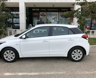 Ενοικίαση αυτοκινήτου Hyundai i20 2017 στο Μαυροβούνιο, περιλαμβάνει ✓ καύσιμο Βενζίνη και 100 ίππους ➤ Από 25 EUR ανά ημέρα.
