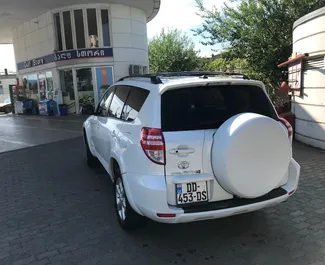 Toyota Rav4 2010 araç kiralama Gürcistan'da, ✓ Benzin yakıt ve 269 beygir gücü özellikleriyle ➤ Günde başlayan fiyatlarla 145 GEL.